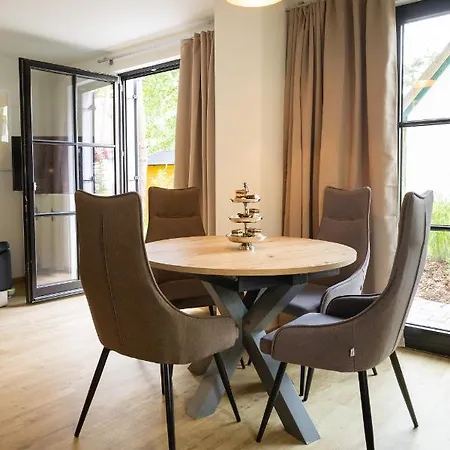 Oogenstern Usedom -ruhige Lage-fischerdorf Hund Auf Anfrage Casa vacanze Zirchow